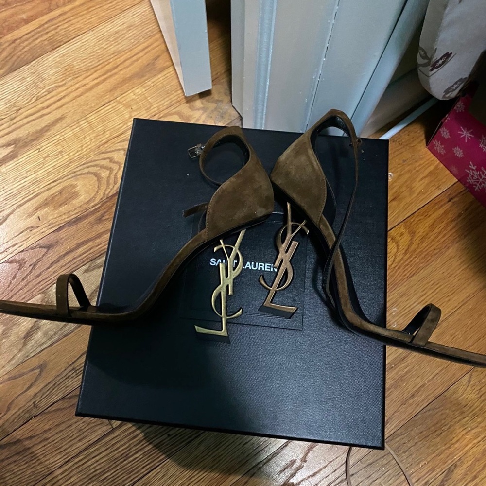 Womens ysl heel only worn once in house.